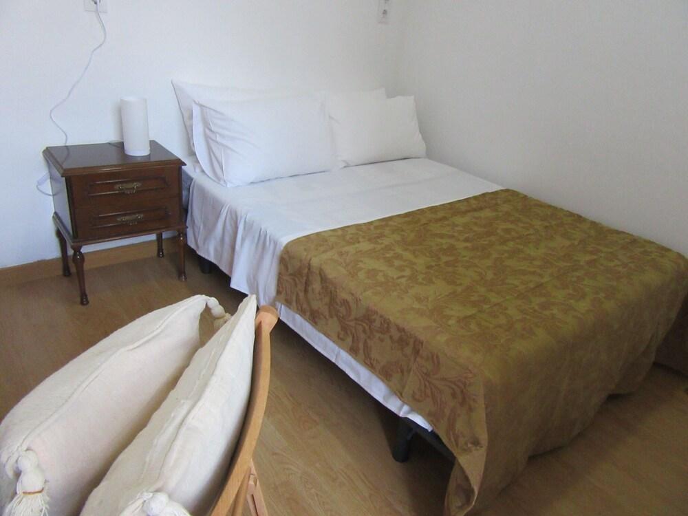 Pensión La Corredera