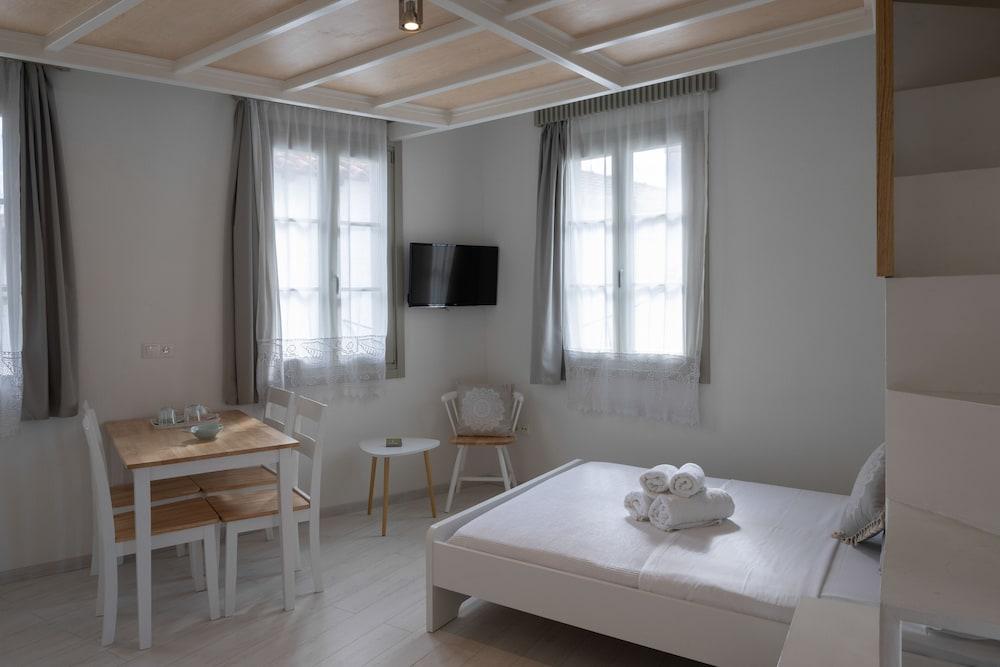 l anima boutique suites