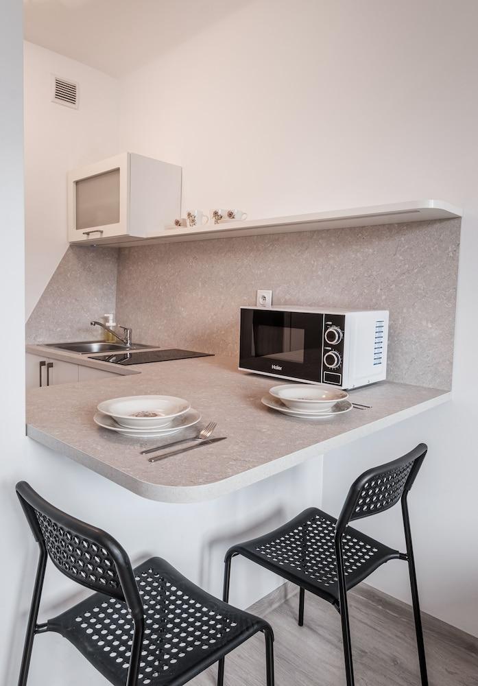 Chlodna 15 Apartment