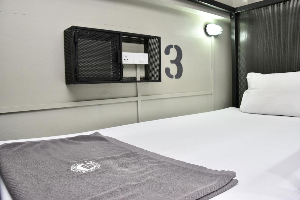 Mad Monkey Bangkok Hostel - Adults Only