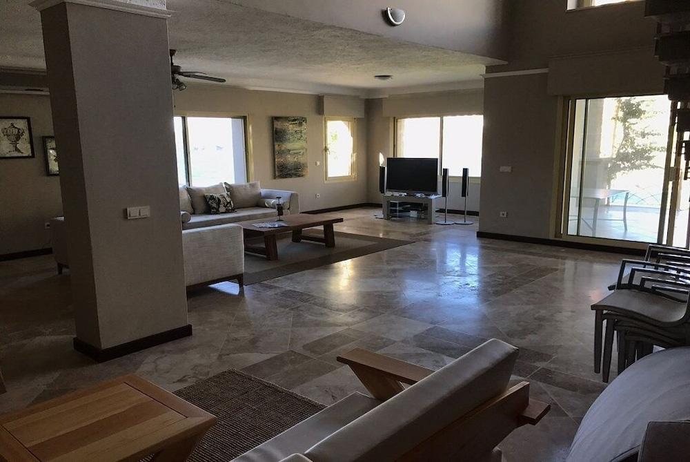 BO048 by Villaofsummer