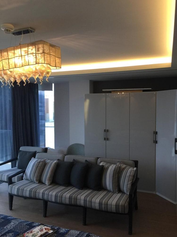 BO071 by Villaofsummer