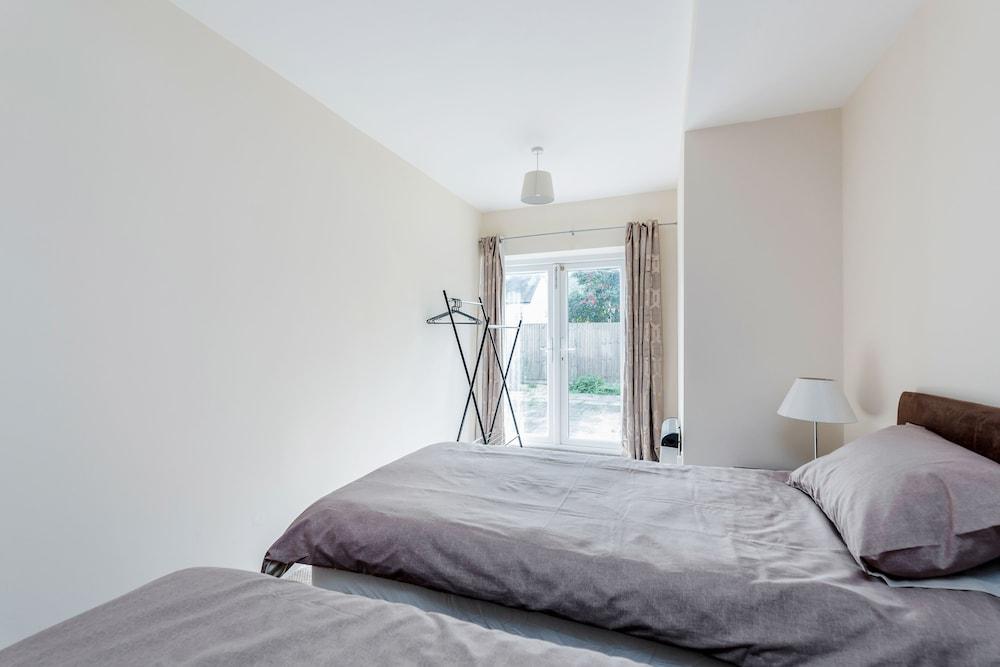 Manor Lodge Apartments