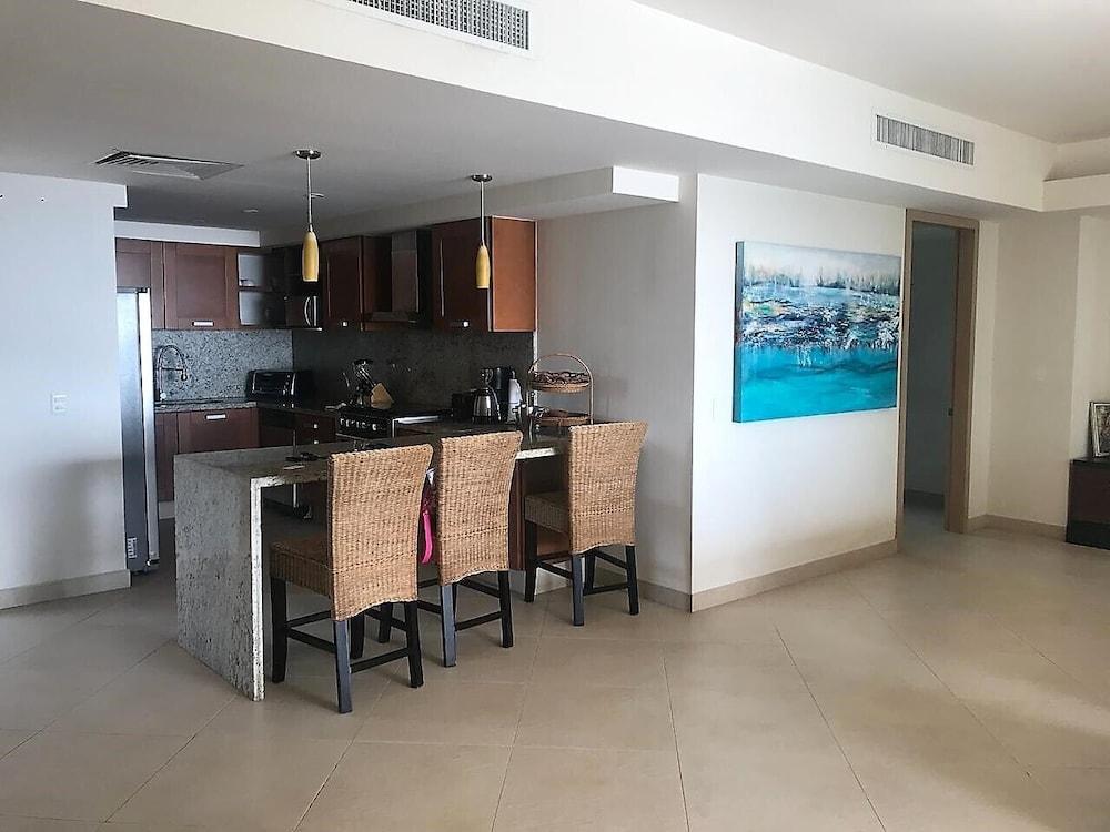 Delcanto Residences by LaTour