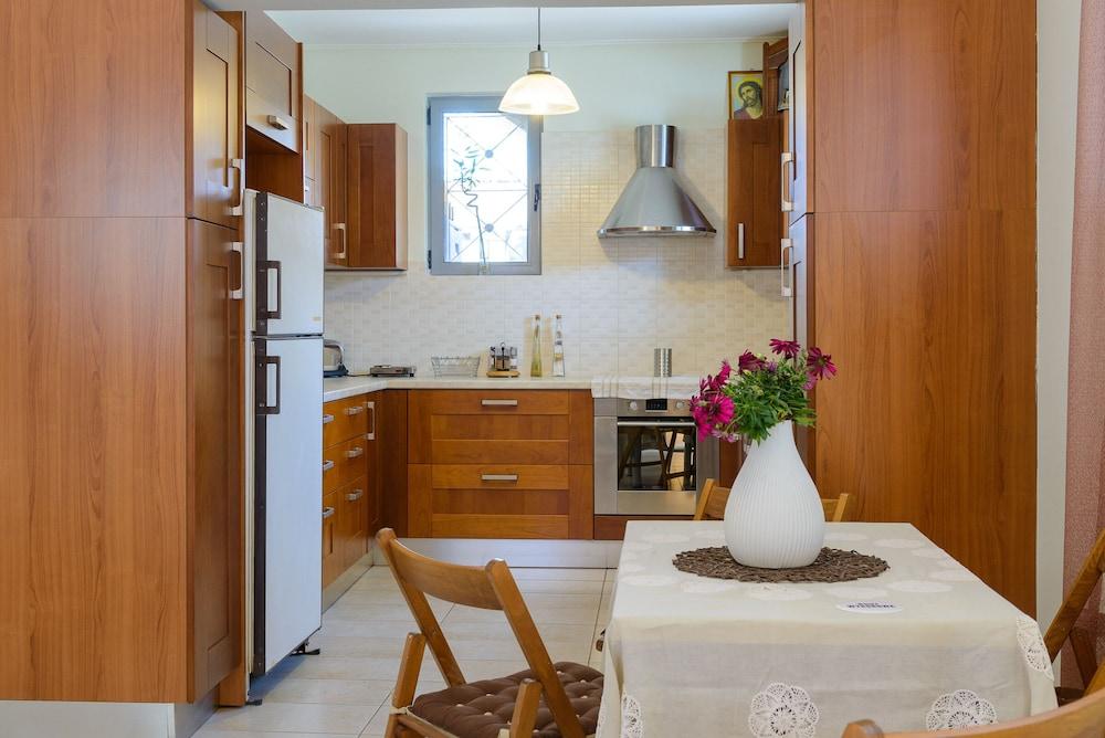 Comfy Vacation Flat Near the Beach