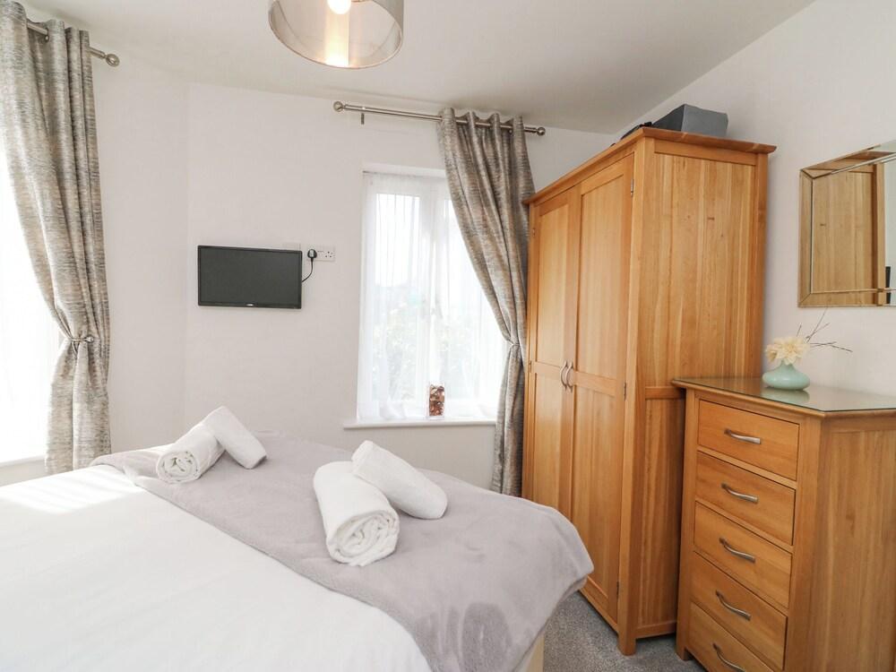 Admiral's Quarter Apartment 4