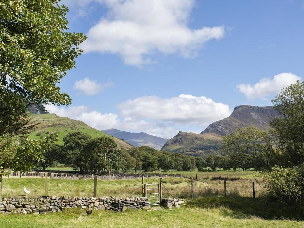 17 Victoria Terrace - Perthi