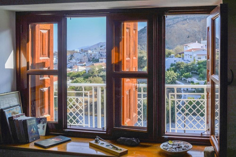 Traditional Karpathian home with panoramic View