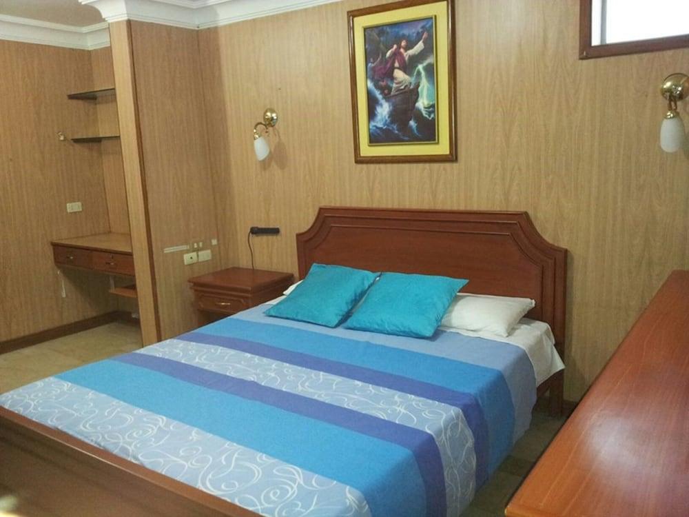 Hotel Livingston Inn