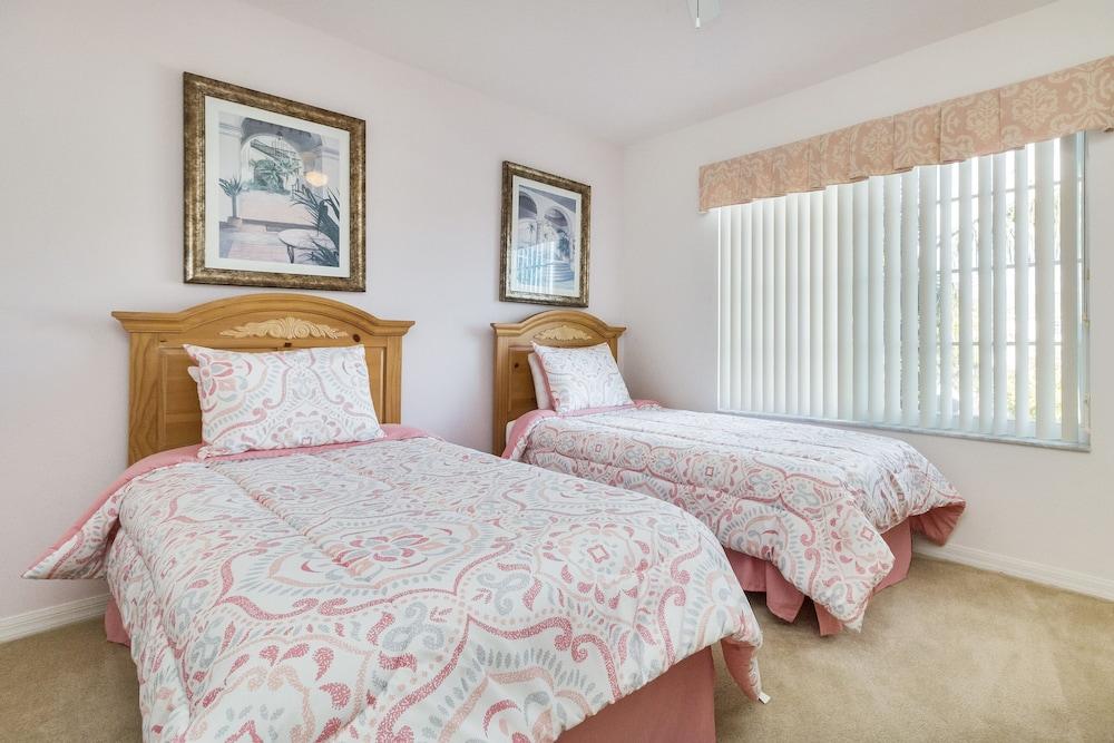 Paradise Palace by VillaDirect