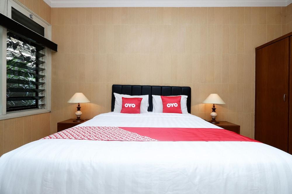 OYO 1843 Cahya Nirwana