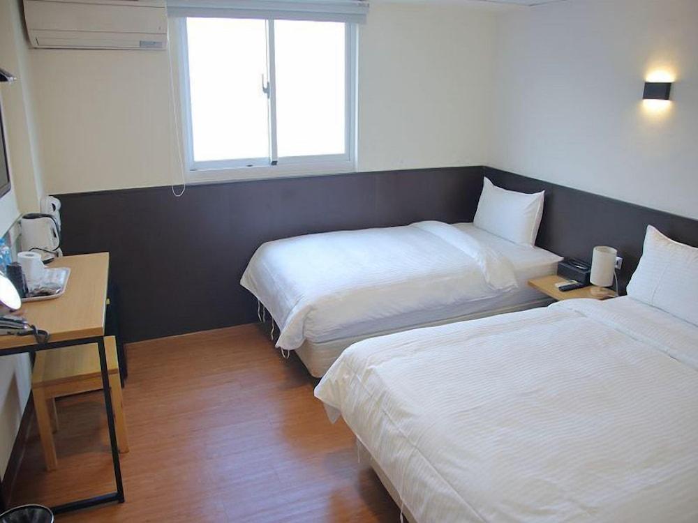 Cloud Izumi Cozy Inn