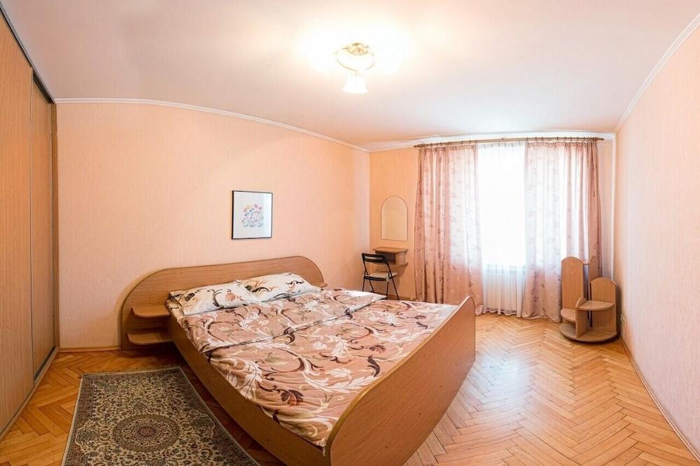 Apart Kiev Klovskiy spusk 12