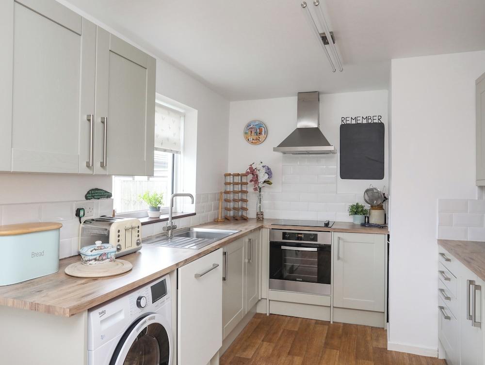 Crows Nest - Rhosneigr