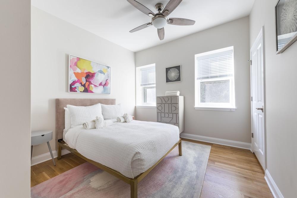 Deedee's Mansion on Wayne