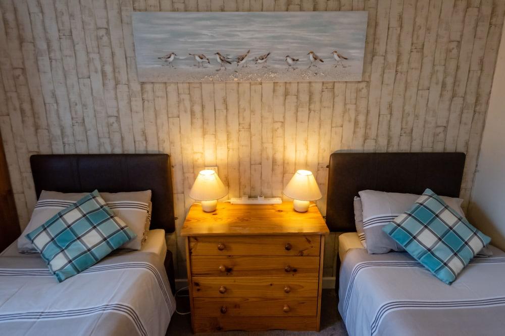 Aarondale Guest House