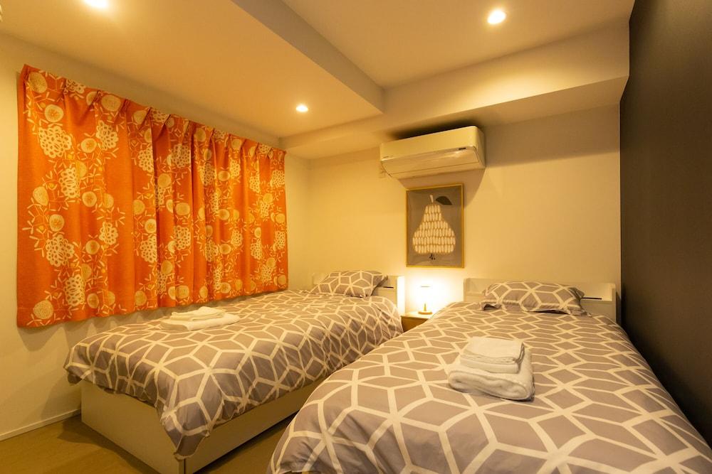 Cross Bridge Ikebukuro