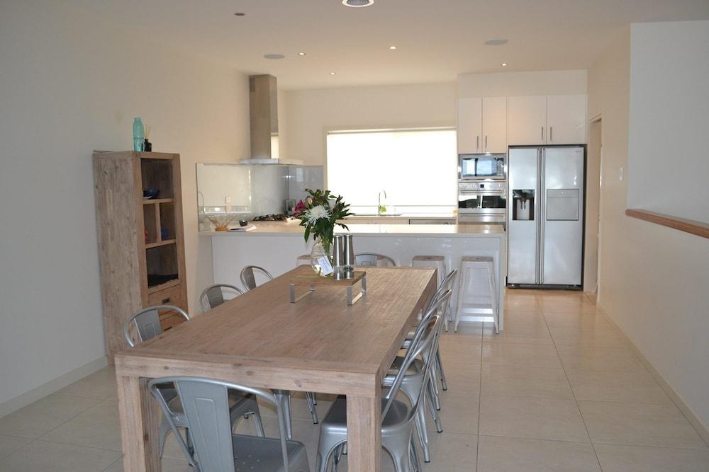 Waterview- Stoneleigh at Yarra