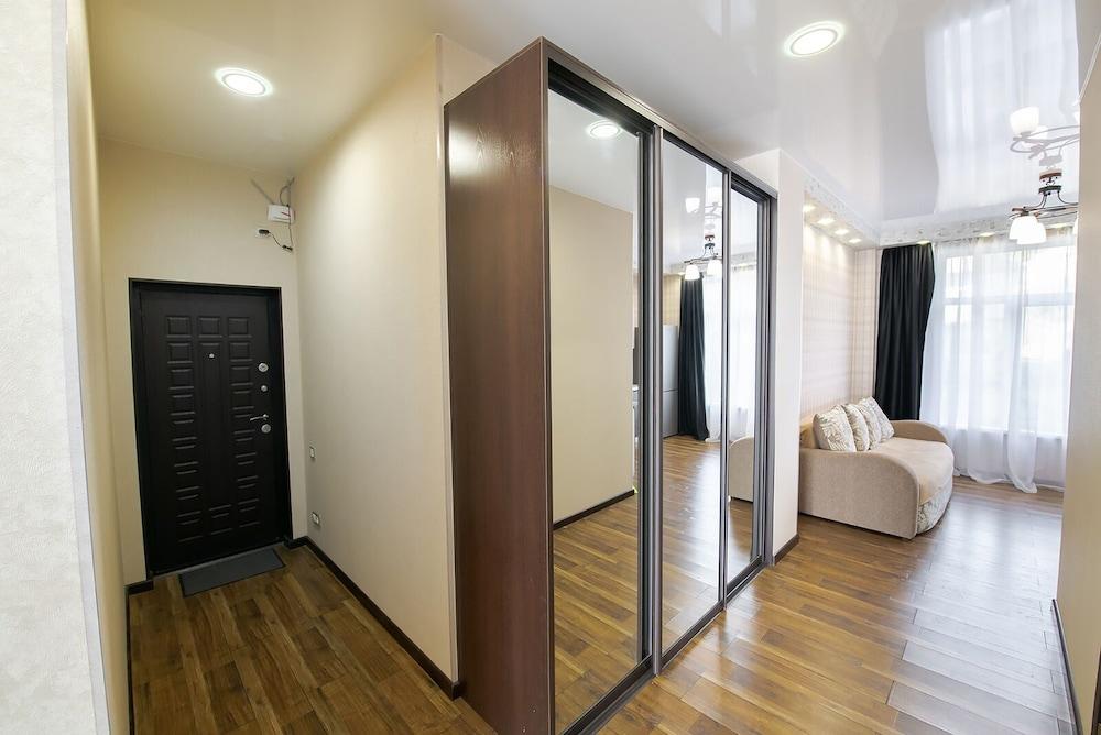 Apartment on Komarova 58-1b