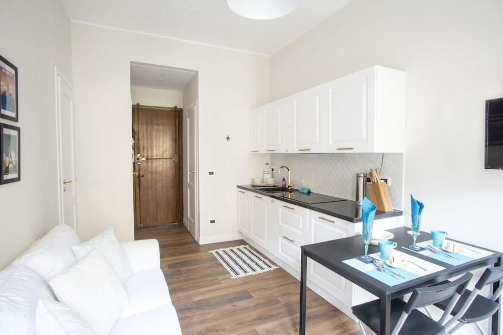 Piazza dei Frutti Flat