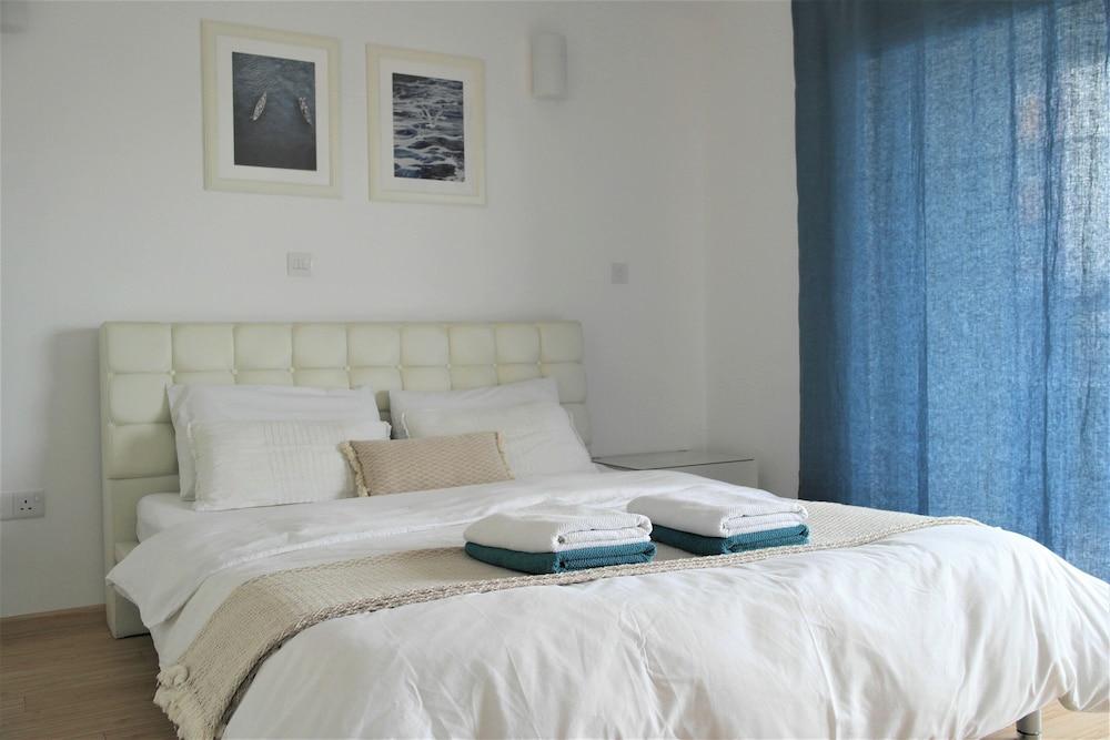 Eden Beach Apartments