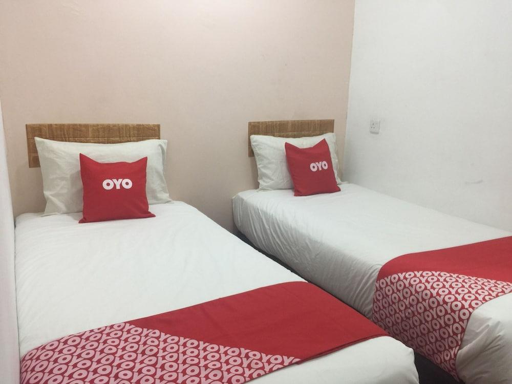 OYO 89671 Changlun Star Motel