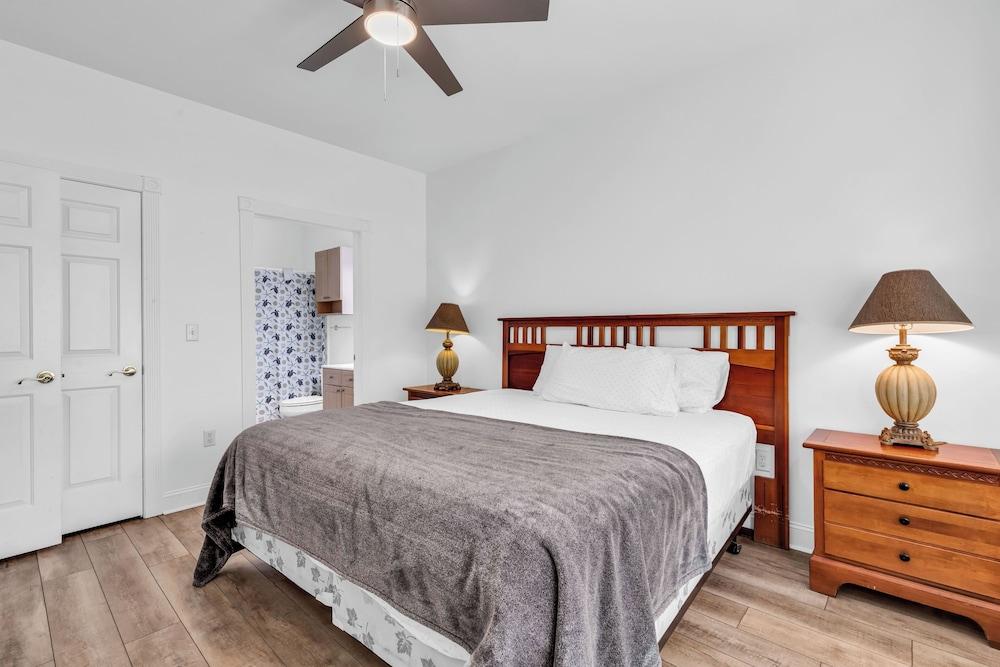 Myrtlewood by Monarch Rentals