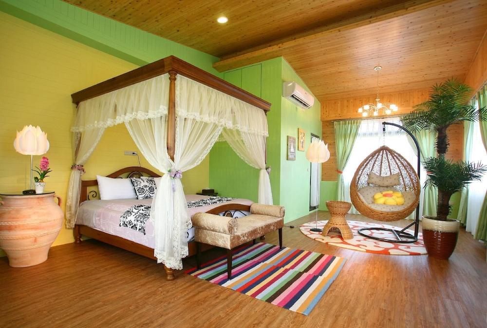 DeerStar Meihua Lake B&B