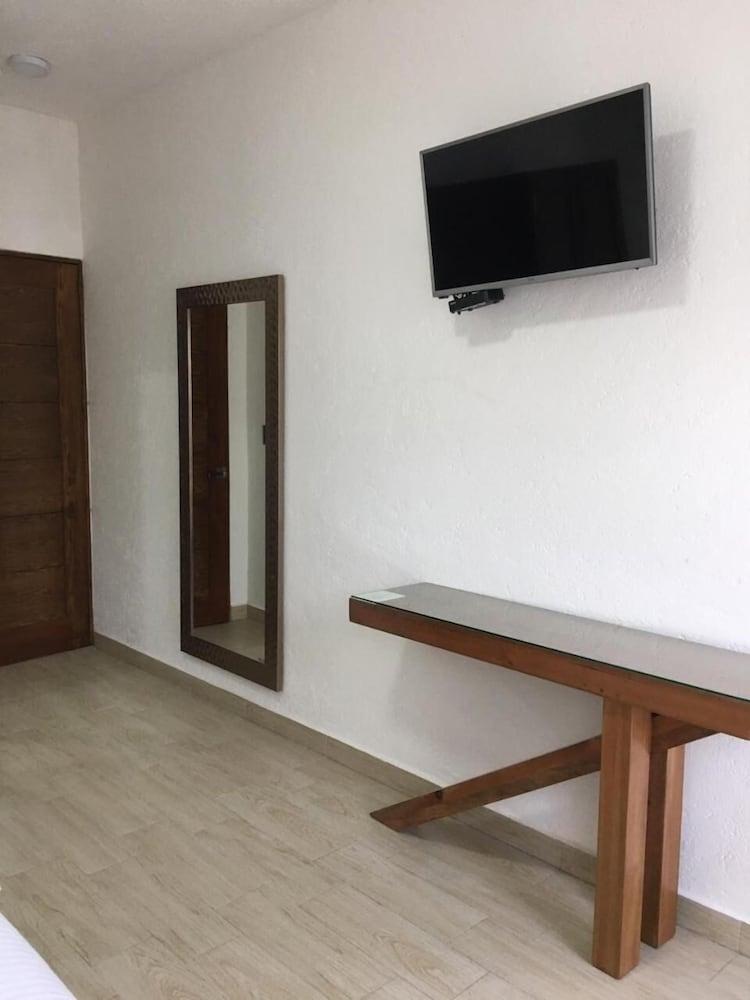 Hotel Concierge Flor y Canto