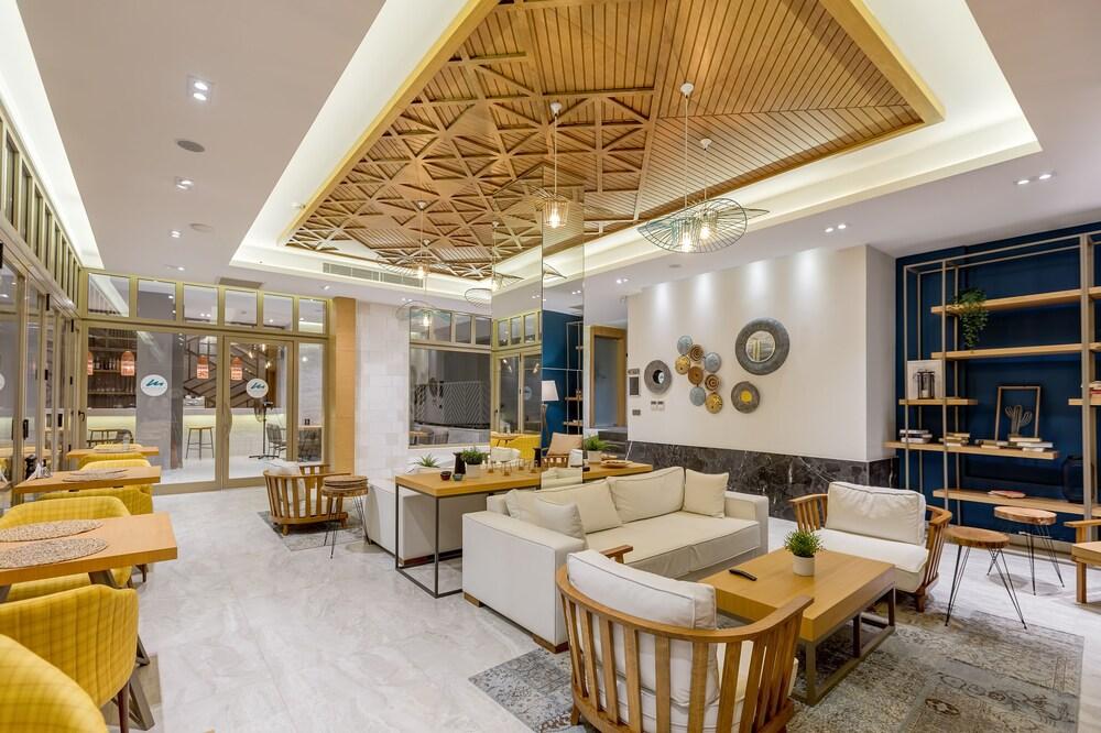 Melanippe Relaxing Hotel - Adults Only