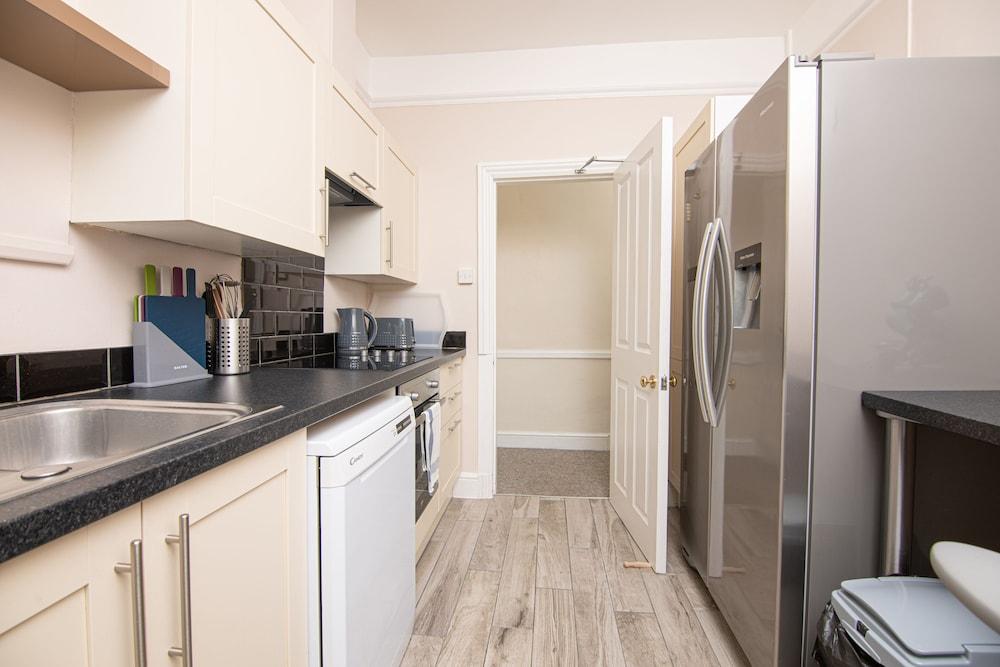 Salt Lane Apartments