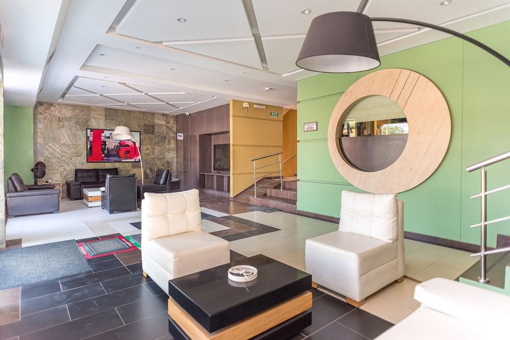 Hotel 56 Avenue Plaza