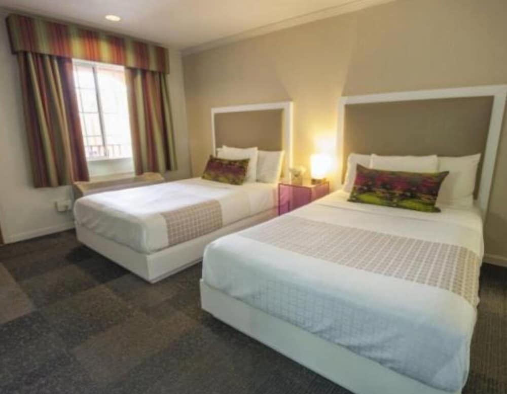 Sainte Famille Hotel