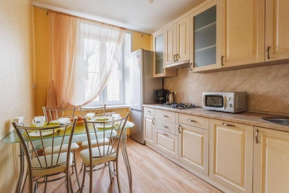 Apartment on Rezervniy Proyezd 2