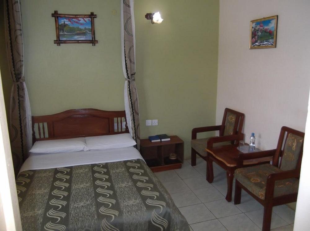 Palmdew Highland Hotel