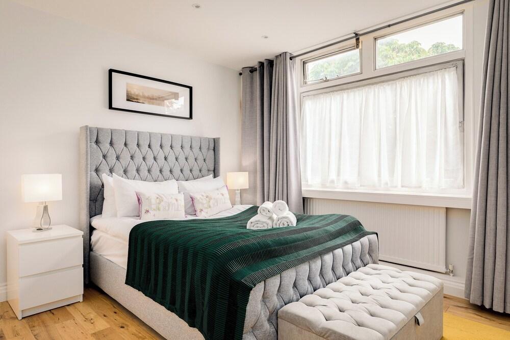 4-bedroom Villa on Marble Arch