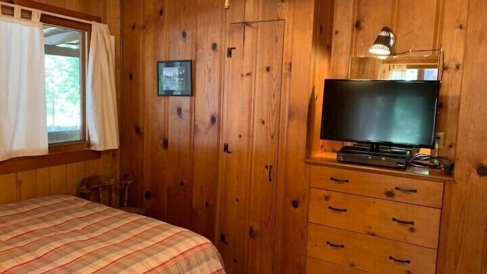 Yosemite Scenic Wonders Along the River