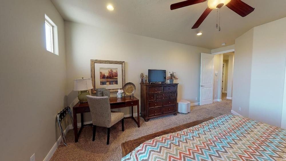 Spacious St George Vacation Home by Redawning