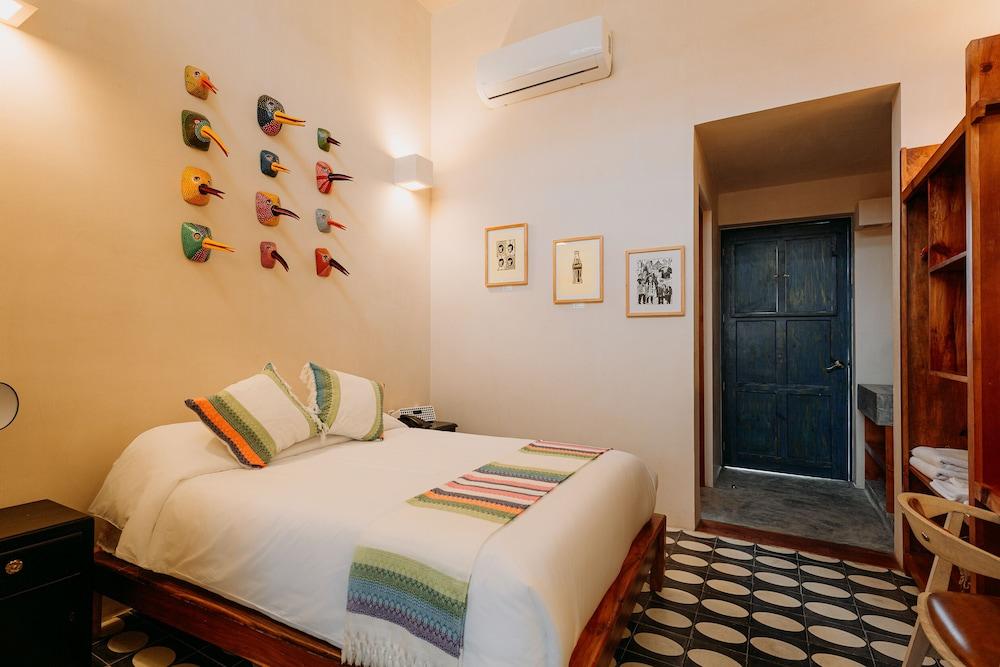 Waye Valladolid Centro – Sustainable, Authentic Experiences & Pet Friendly Boutique Hotel