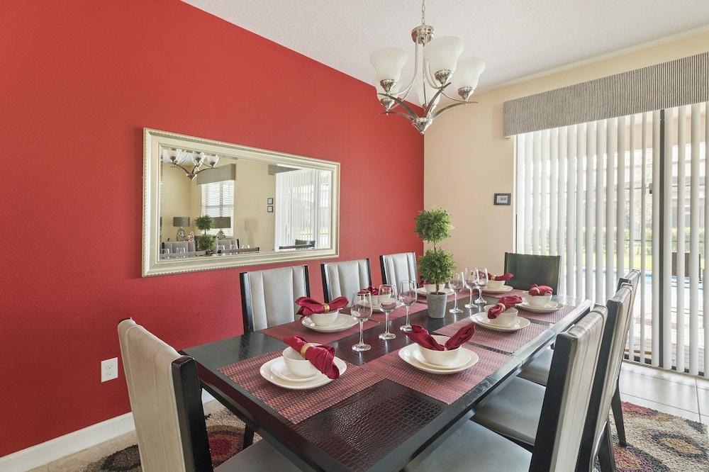 Mickeys Golf Retreat by VillaDirect