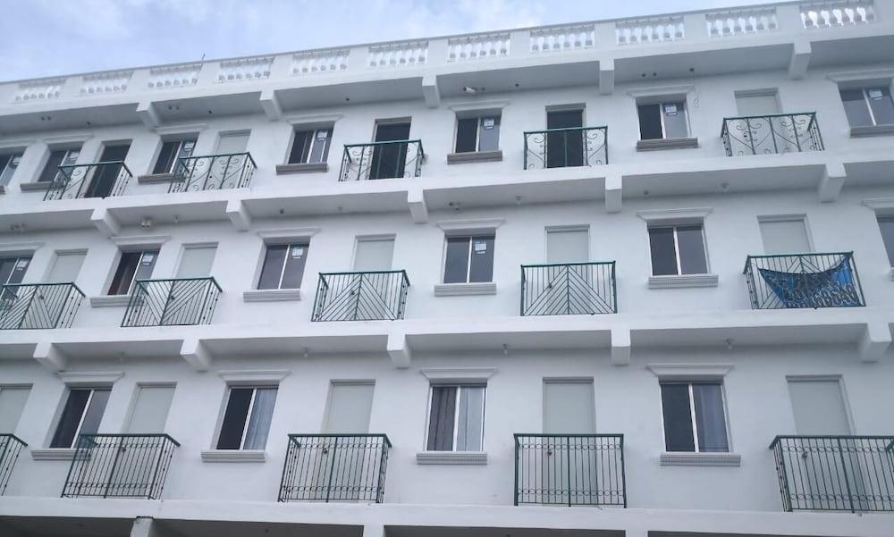 Jerusalem of Cancun Pansion Apts.