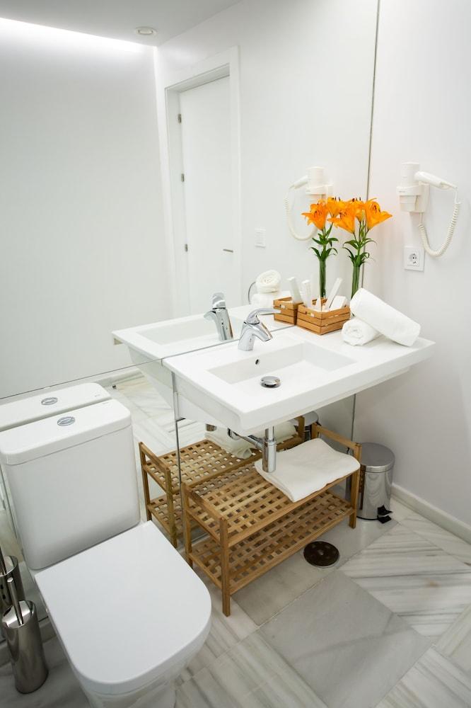 Plazuela del Carbón Suites