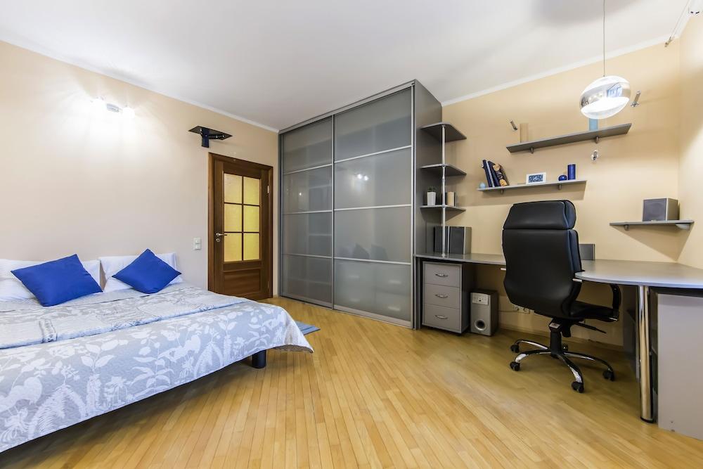 Apartment on Khreshchatyk