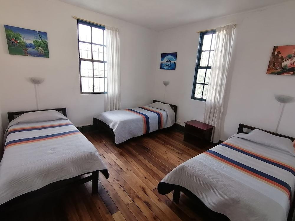 Galapagos Natural Life Hostel