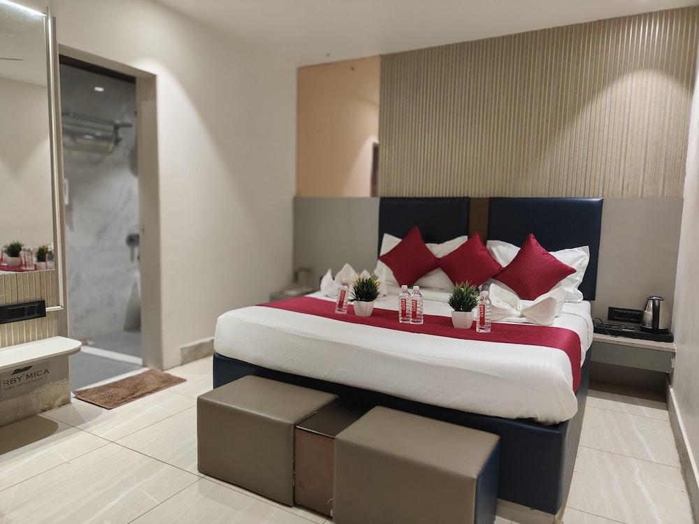 Hotel Shirdi Park Inn 80 Meters From Sai Samadhi Temple