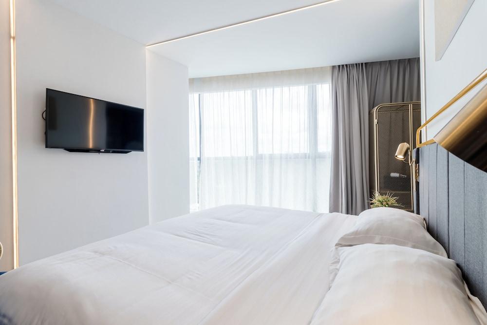 Regatta Stay Kozi Square Kuching