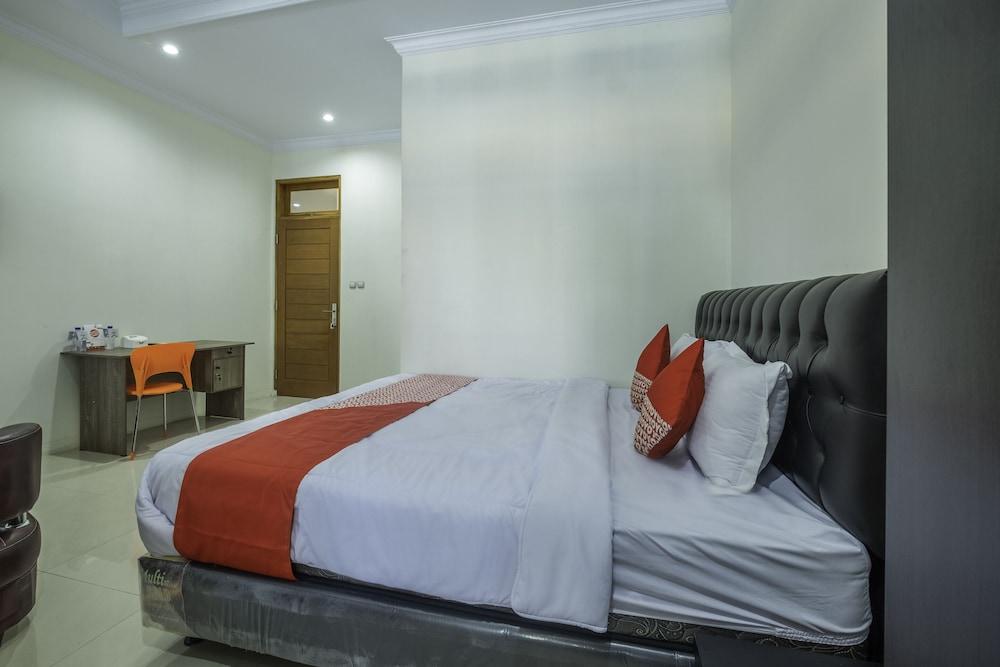 OYO 2259 Zleepy Ks Tubun