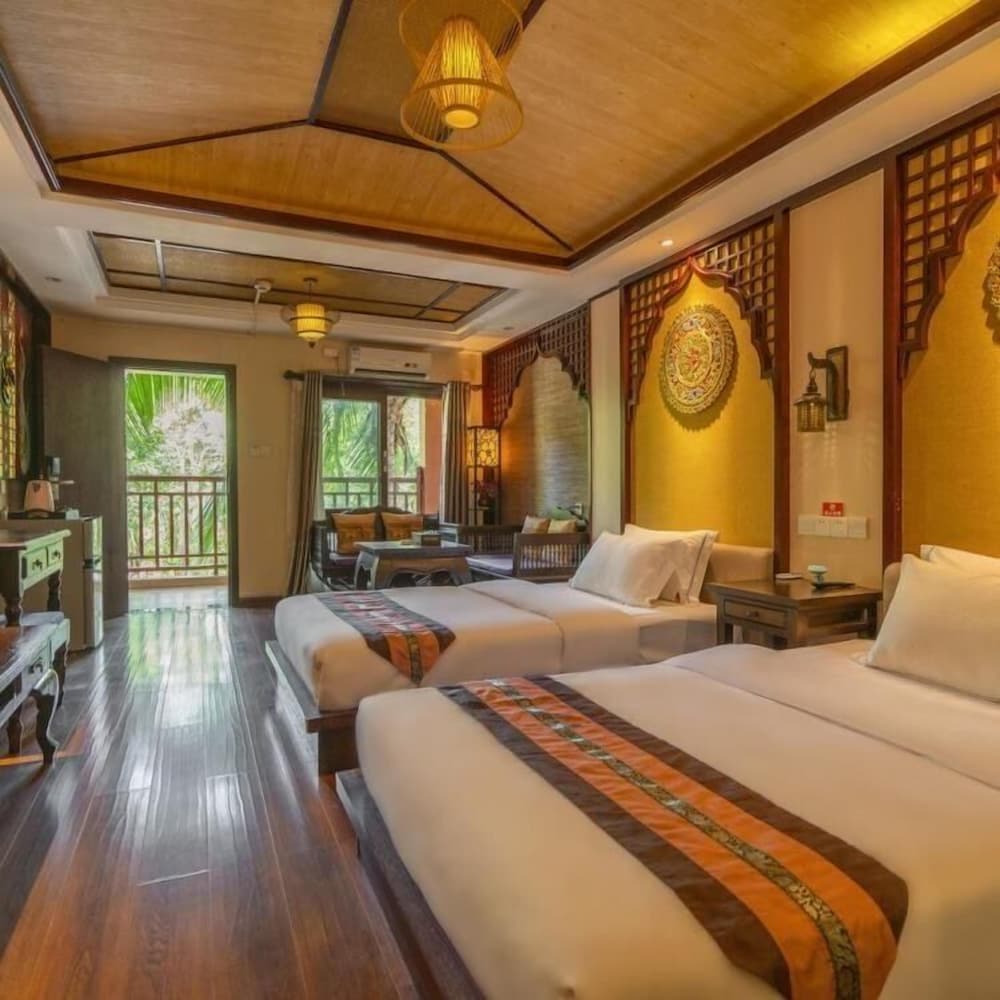 Floral Hotel Roaring Elephant