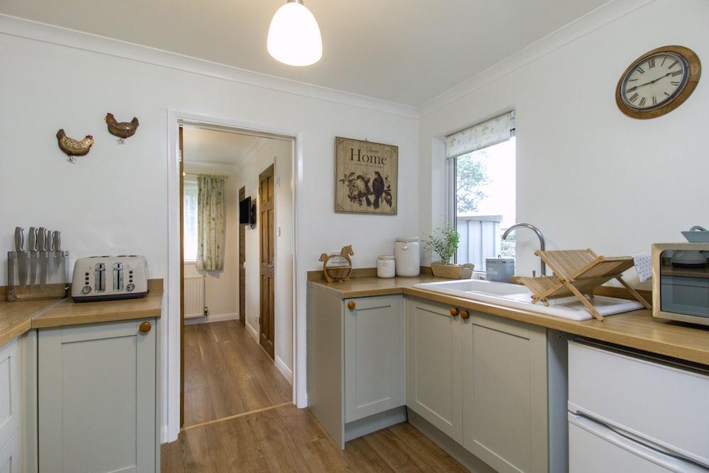 Queen Bower Farm Lodge