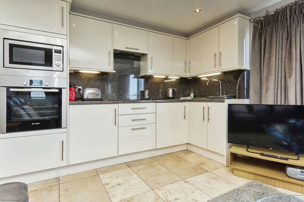 Seafront Quay West Apartments